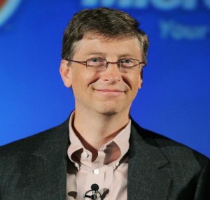 Microsoft Chairman Gates shows off new Treo smartphone